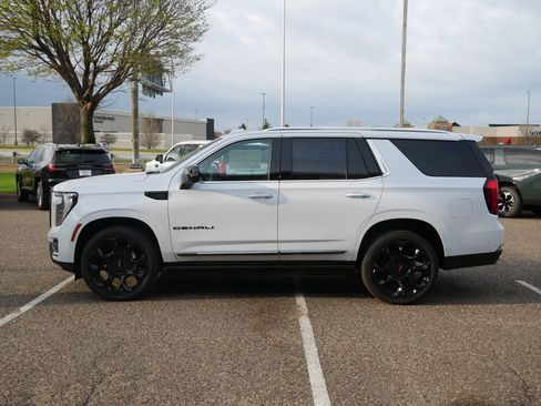 New 2026 GMC Yukon Denali Ultimate AWD/4WD image 4