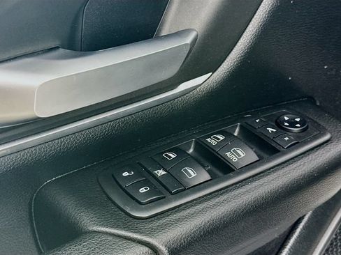 Used 2019 RAM 1500 Big Horn AWD/4WD image 24
