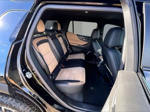 New 2026 Chevrolet Equinox ACTIV w/ Convenience Package III AWD/4WD image 9
