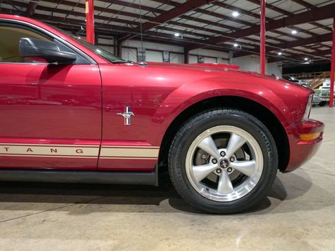 Used 2007 Ford Mustang Coupe RWD image 11