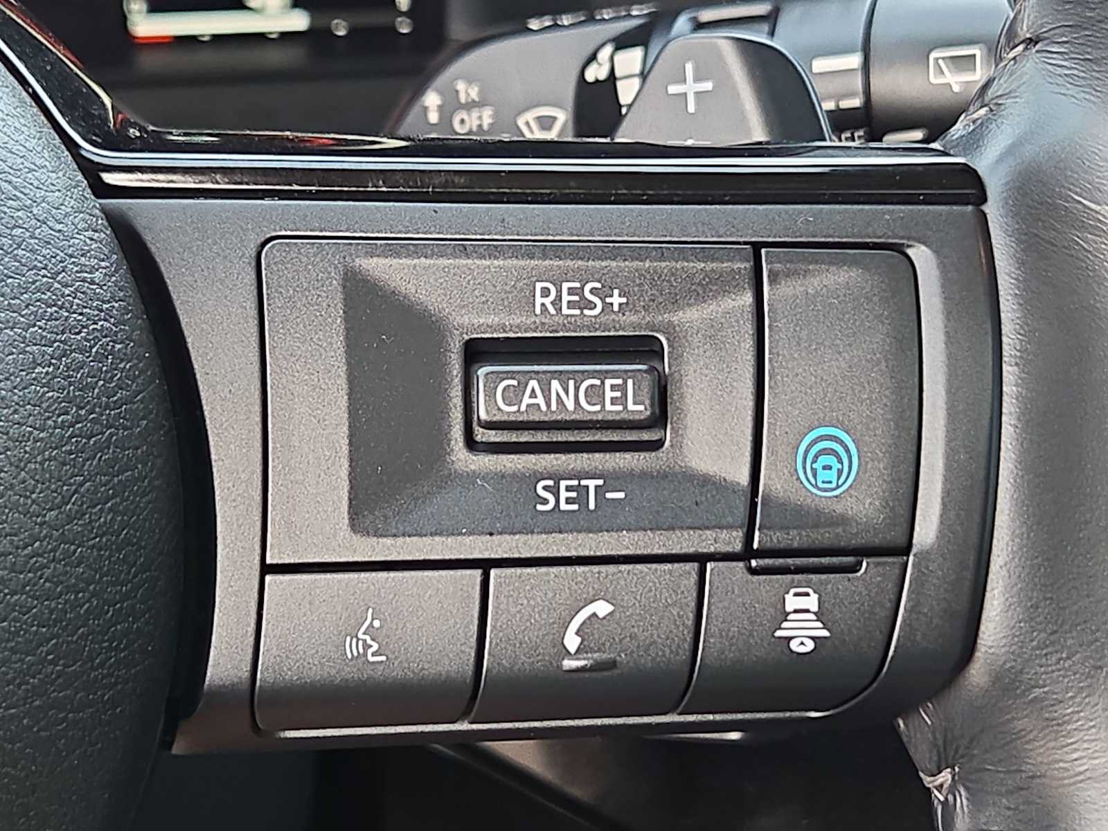 Used 2023 Nissan Pathfinder Platinum w/ Lighting Package (N92) AWD/4WD image 23