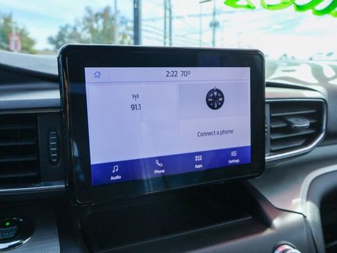 Used 2020 Ford Explorer XLT w/ Equipment Group 202A image 3