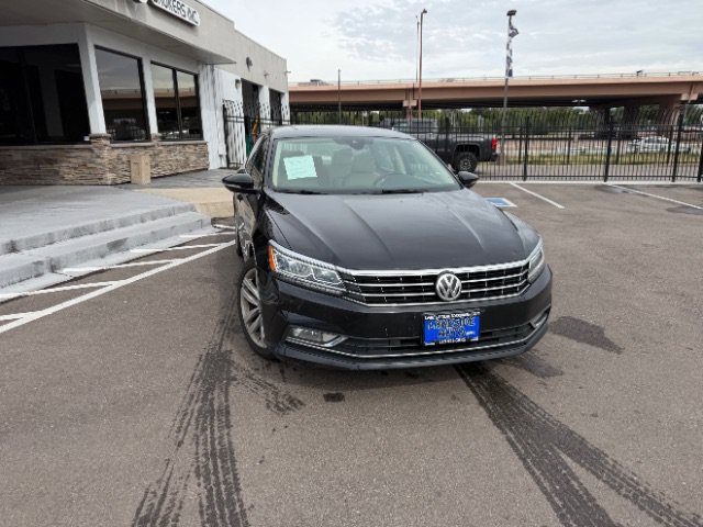 Used 2017 Volkswagen Passat 1.8T SEL Premium FWD image 20