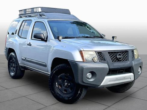 Used 2012 Nissan Xterra X AWD/4WD image 2