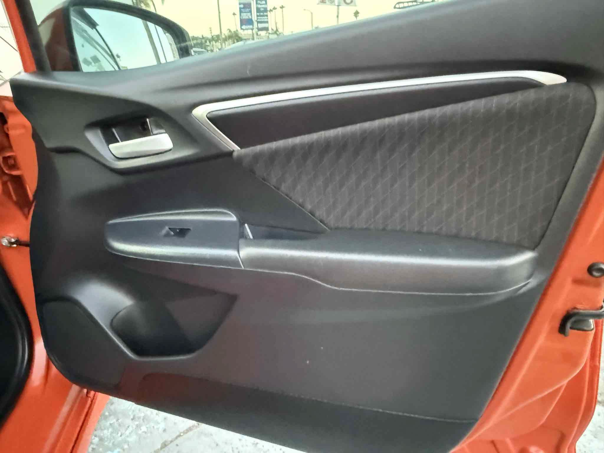 Used 2018 Honda Fit Sport image 41