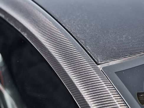 Used 2021 Aston Martin DBS Superleggera RWD image 11
