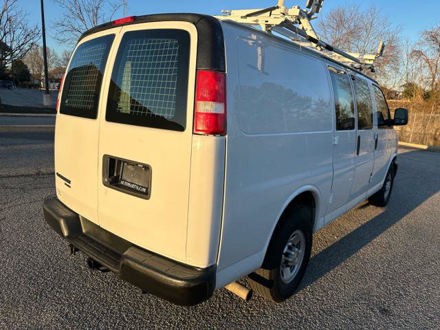 Used 2015 Chevrolet Express 2500 RWD image 4