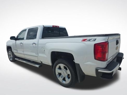 Used 2018 Chevrolet Silverado 1500 LTZ Z71 w/ LTZ Plus Package AWD/4WD image 5