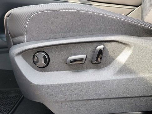 New 2026 Volkswagen Atlas Cross Sport SE image 33