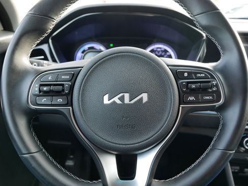 Certified 2022 Kia Niro LXS image 25