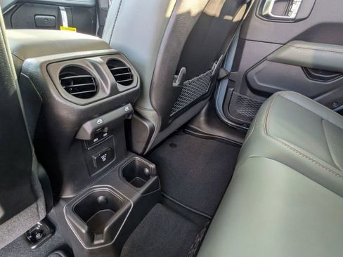 New 2026 Jeep Gladiator Mojave image 30