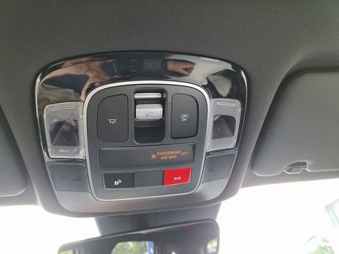 Used 2025 Hyundai Tucson Limited AWD/4WD image 18