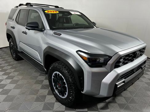 Certified 2025 Toyota 4Runner TRD Off-Road Premium image 3
