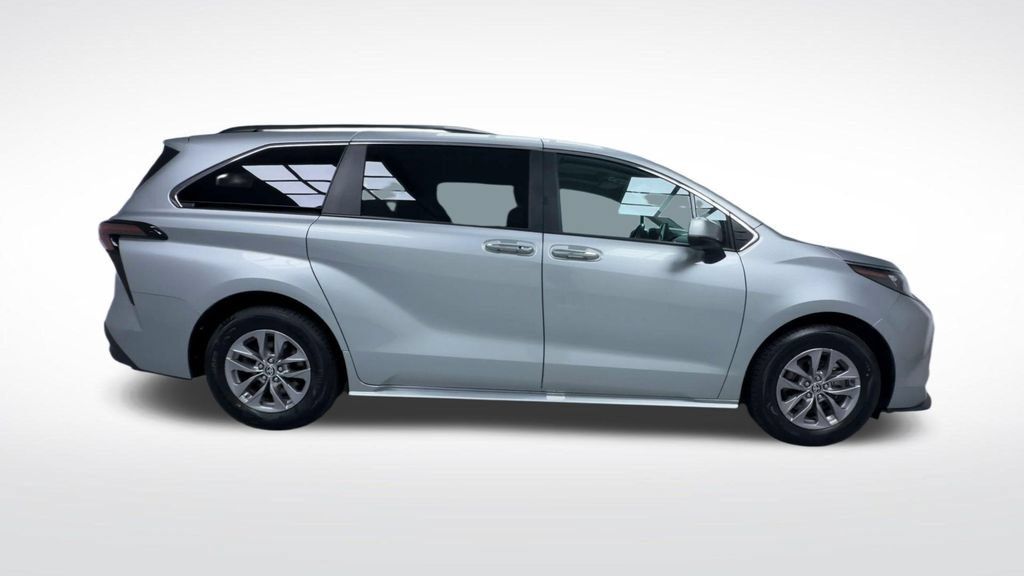 Certified 2024 Toyota Sienna XLE w/ XLE Plus Package AWD/4WD image 10