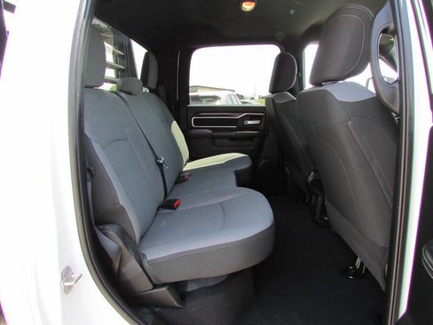 Used 2024 RAM 3500 SLT w/ Quick Order Package 2YG SLT AWD/4WD image 35