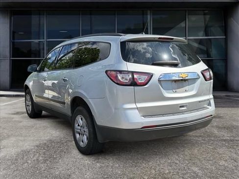 Used 2015 Chevrolet Traverse LS FWD image 3
