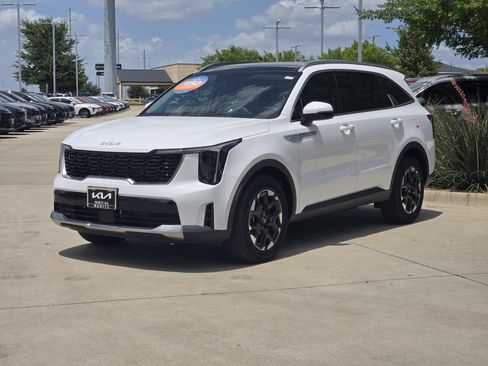 New 2026 Kia Sorento S w/ S Panoramic Sunroof Package FWD image 2