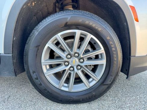 Used 2022 Chevrolet Traverse LT AWD/4WD image 30
