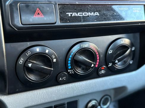 Used 2015 Toyota Tacoma 2WD Access Cab image 28