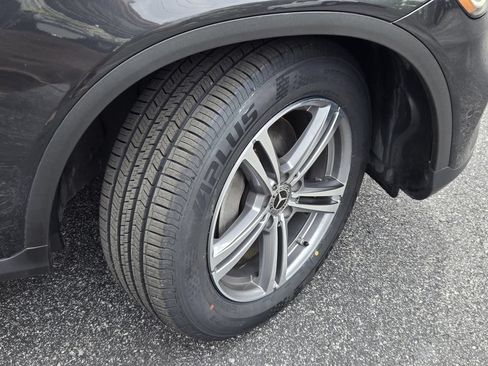 Used 2021 Mercedes-Benz GLC 300 image 6
