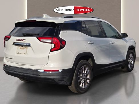 Used 2022 GMC Terrain SLT FWD image 6