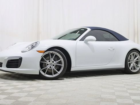 Used 2018 Porsche 911 Carrera image 2