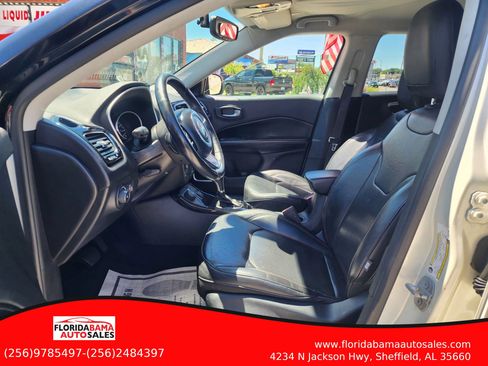 Used 2019 Jeep Compass Limited AWD/4WD image 11