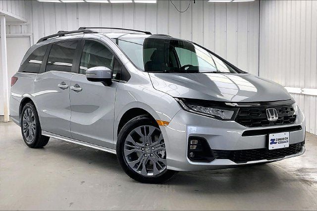 Certified 2026 Honda Odyssey Touring image 35