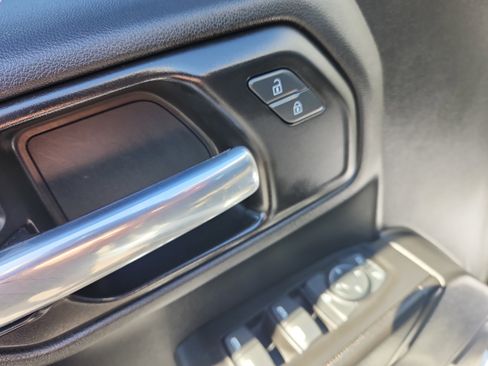 Used 2021 Chevrolet Silverado 1500 Custom image 21