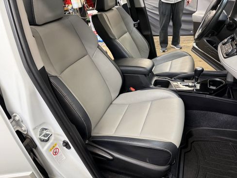 Used 2017 Toyota RAV4 Limited w/ Protection Package image 35