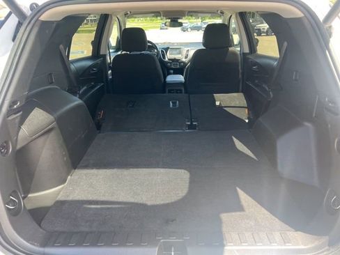 Used 2022 Chevrolet Equinox LT image 32