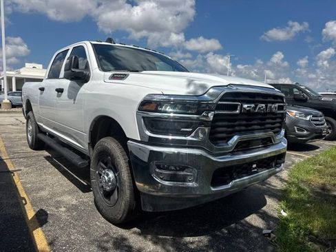 Used 2025 RAM 3500 Tradesman AWD/4WD image 3