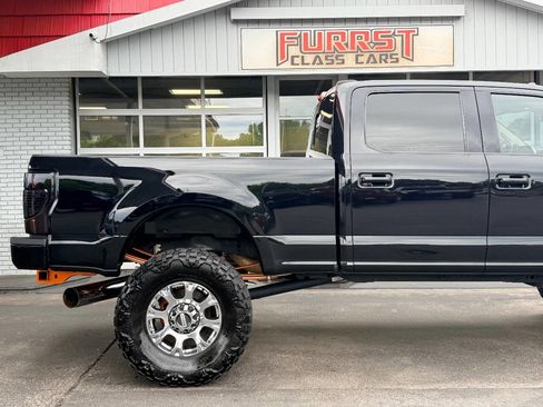 Used 2021 Ford F250 Lariat w/ Lariat Value Package AWD/4WD image 11