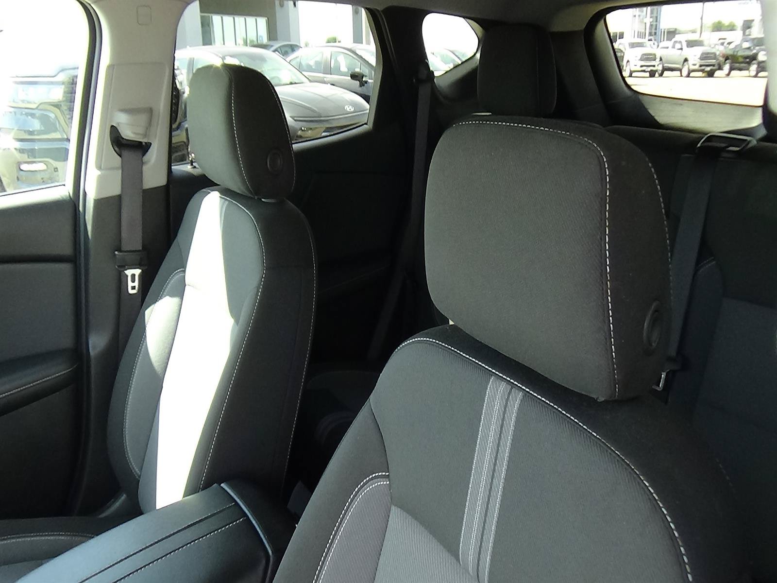 Used 2025 Chevrolet Blazer LT FWD image 18