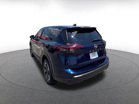 Used 2025 Nissan Rogue SV FWD image 11