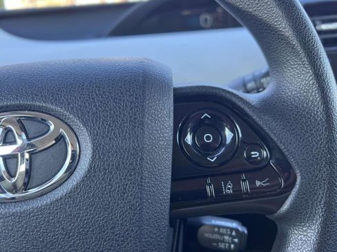 Used 2019 Toyota Prius LE image 28