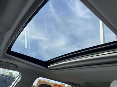 Used 2025 Toyota RAV4 XLE w/ Convenience Package image 30