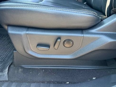 Used 2022 Ford F250 Lariat w/ Lariat Ultimate Package AWD/4WD image 14