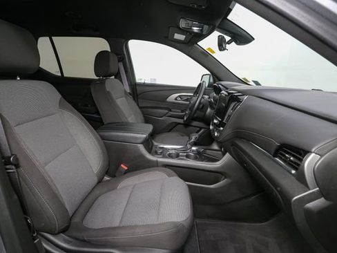 Used 2023 Chevrolet Traverse LT w/ Midnight/Sport Edition AWD/4WD image 17