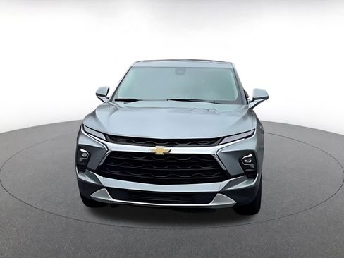 Used 2025 Chevrolet Blazer LT image 4