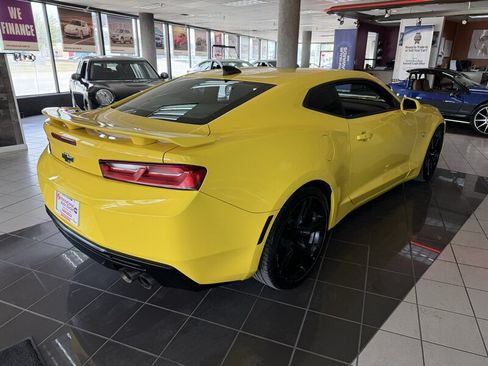 Used 2017 Chevrolet Camaro LT RWD image 6