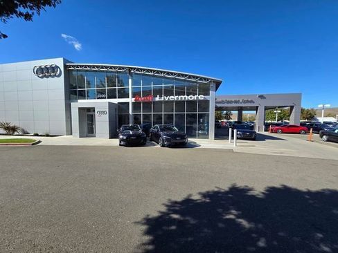 Used 2025 Audi Q7 3.0T Premium Plus AWD/4WD image 33