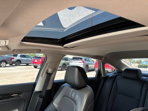 Certified 2024 Honda Civic Touring image 21