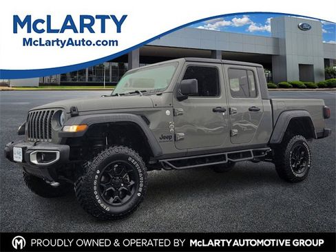Used 2021 Jeep Gladiator Sport image 1