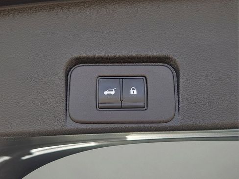 Used 2024 Nissan Rogue Platinum w/ Platinum Premium Package image 14