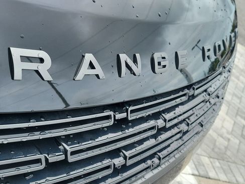 Certified 2025 Land Rover Range Rover Sport SE AWD/4WD image 9