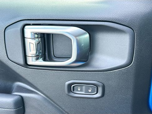 New 2026 Jeep Gladiator Sport image 17