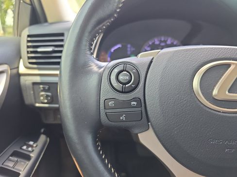 Used 2016 Lexus CT 200h w/ Accessory Package 2 FWD image 28