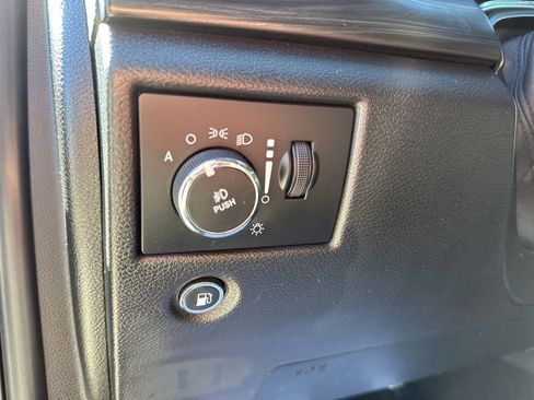 Used 2021 Jeep Grand Cherokee Laredo X image 15