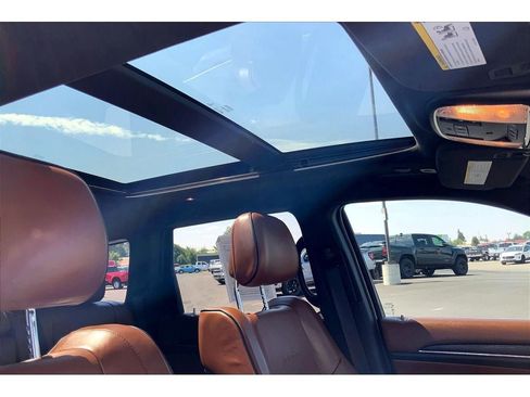 Used 2018 Jeep Grand Cherokee Summit w/ Platinum Series Group AWD/4WD image 24